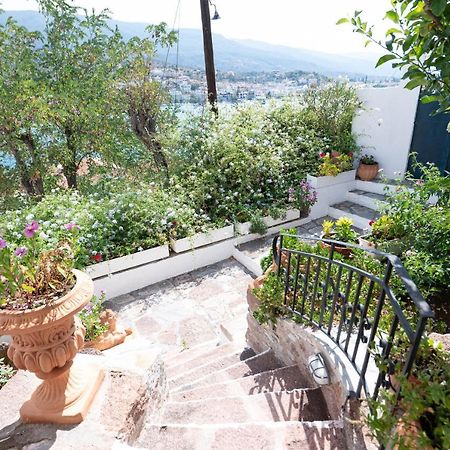 Traditional House Under The Clock Tower With Sweet View Poros Town Ngoại thất bức ảnh