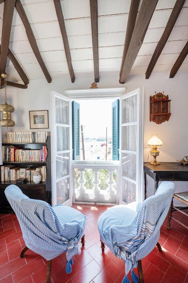 Traditional House Under The Clock Tower With Sweet View Poros Town Ngoại thất bức ảnh