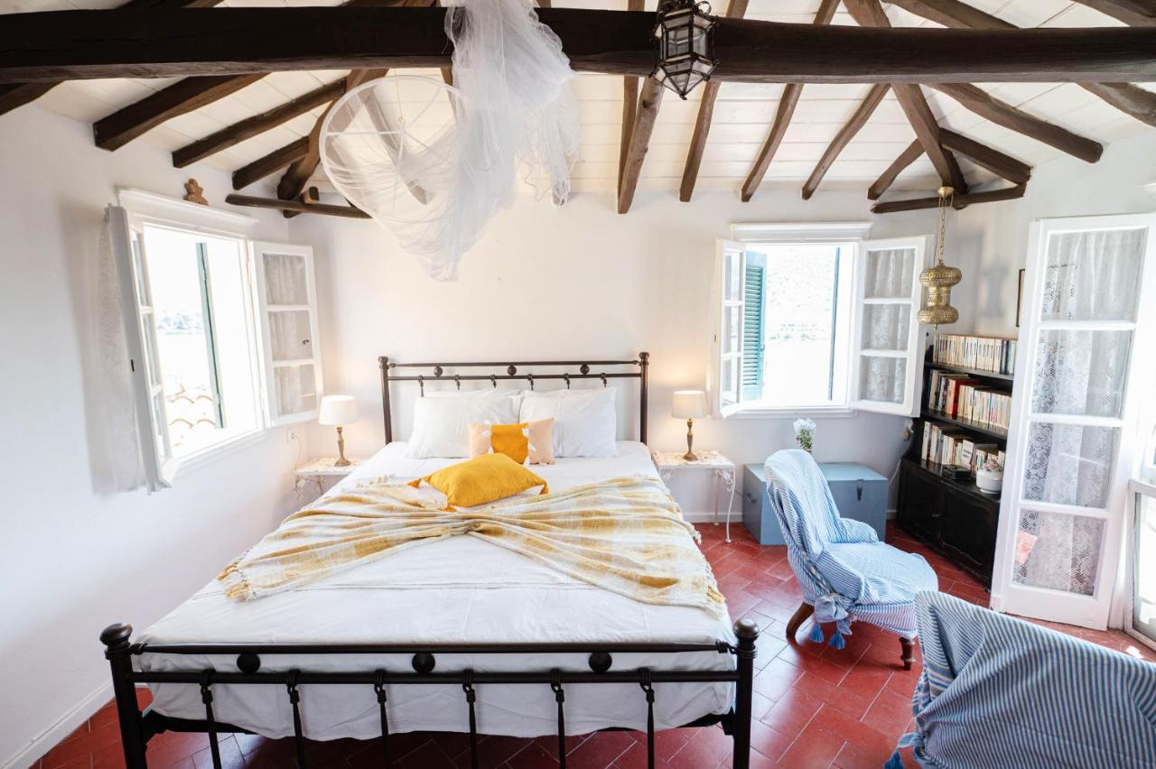 Traditional House Under The Clock Tower With Sweet View Poros Town Ngoại thất bức ảnh