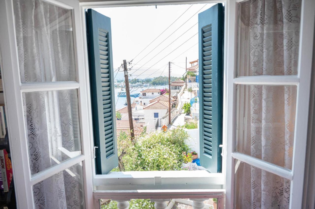 Traditional House Under The Clock Tower With Sweet View Poros Town Ngoại thất bức ảnh