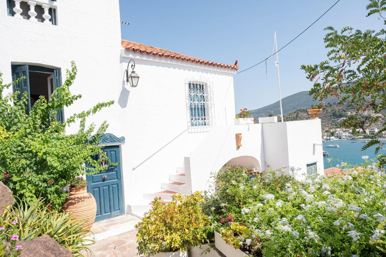 Traditional House Under The Clock Tower With Sweet View Poros Town Ngoại thất bức ảnh