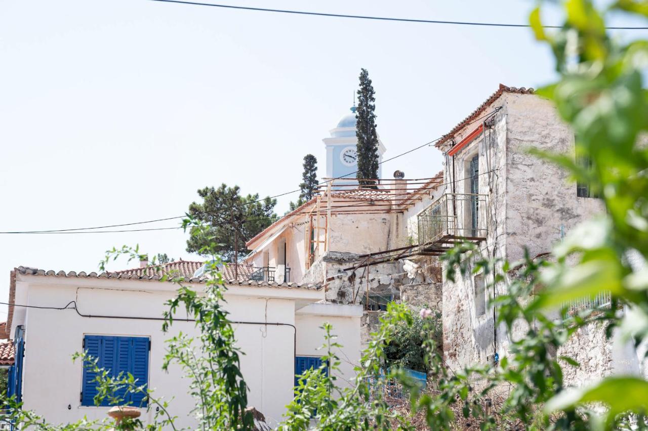 Traditional House Under The Clock Tower With Sweet View Poros Town Ngoại thất bức ảnh